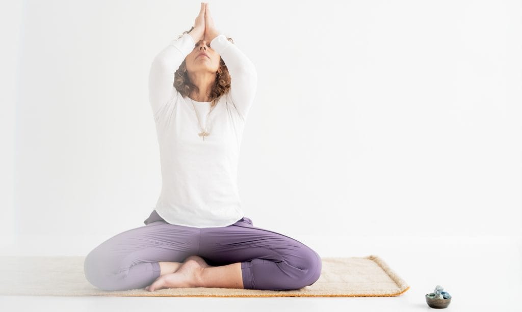 joga kundalini Lublin Kobieta podczas sesji jogi Kundalini w Mandragora Yaga Joga, Lublin