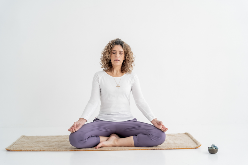 Joga-Kundalini–co-to-jest,-na-czym-polega-i-dlaczego-ma-uzdrawiające-właściwości-