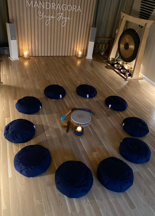 krag-kobiet-spotkania-kobiet-lublin-mandragora-studio Spotkania w kręgu kobiet w klimatycznej i kameralnej przestrzeni Mandragora Yaga Joga, Lublin